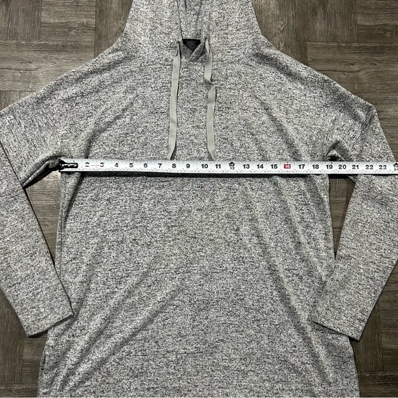Max and Mia Womens Hoodie Heather Gray Soft Sweater Sweatshirt Size Small - Picture 3 of 6
